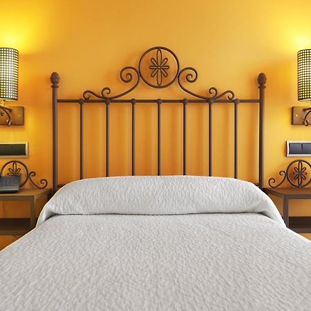 Hotel Moya Honrubia ภายนอก รูปภาพ