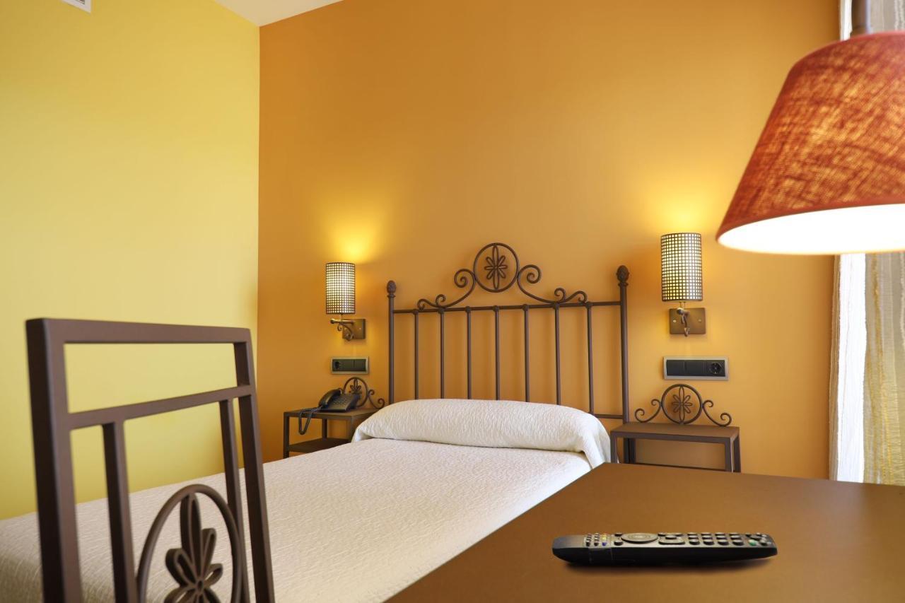 Hotel Moya Honrubia ภายนอก รูปภาพ
