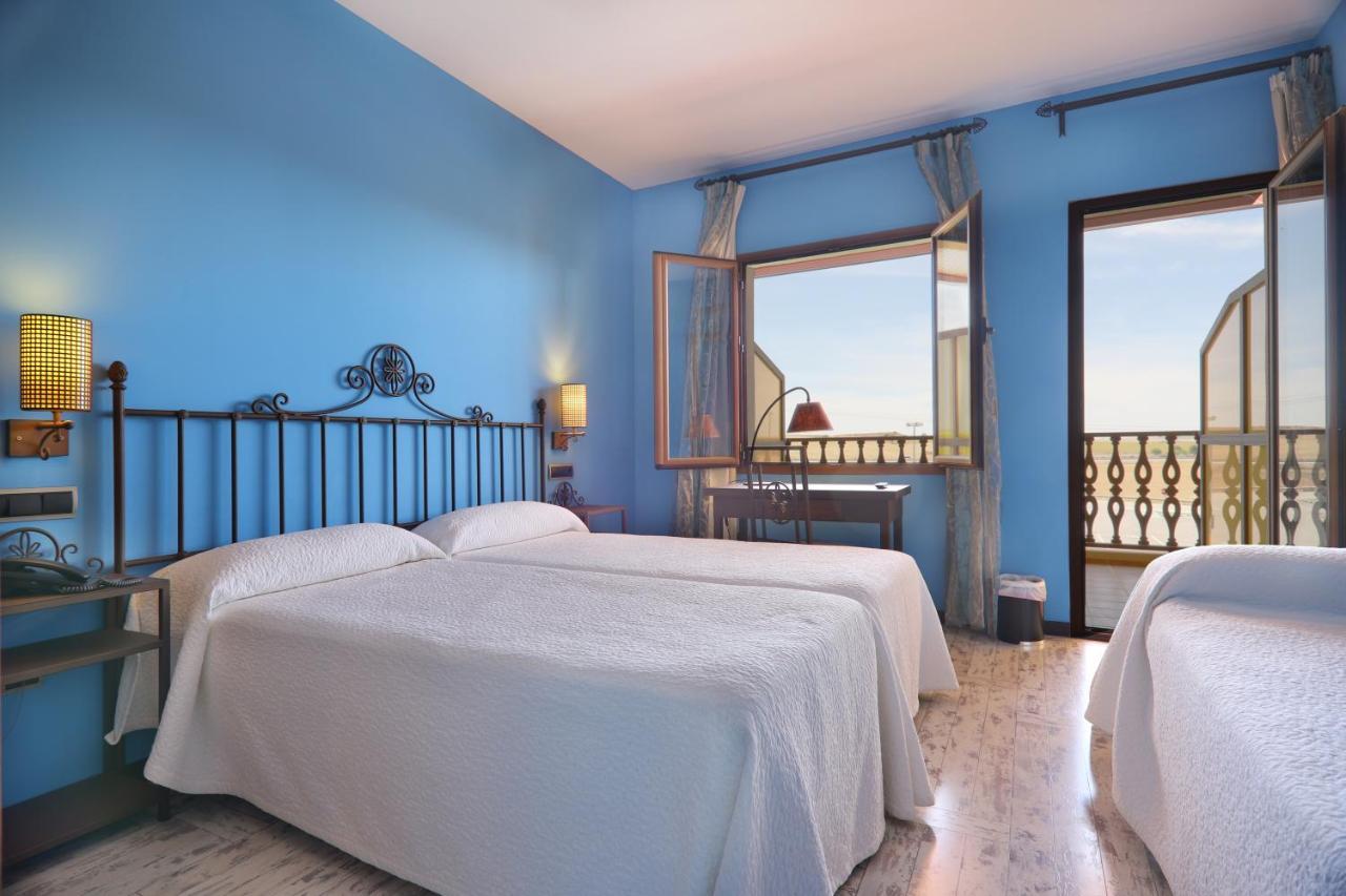 Hotel Moya Honrubia ภายนอก รูปภาพ