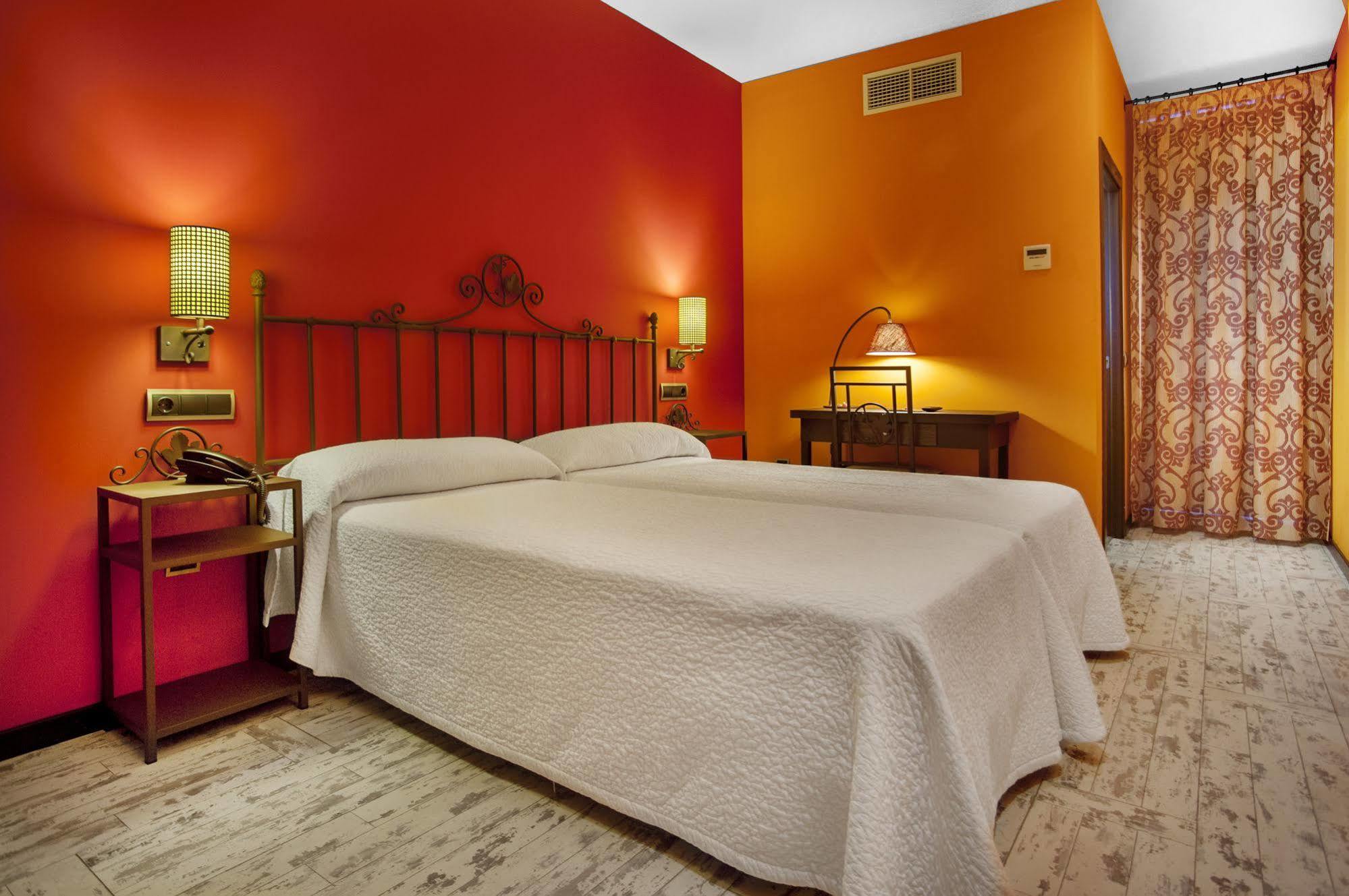 Hotel Moya Honrubia ภายนอก รูปภาพ