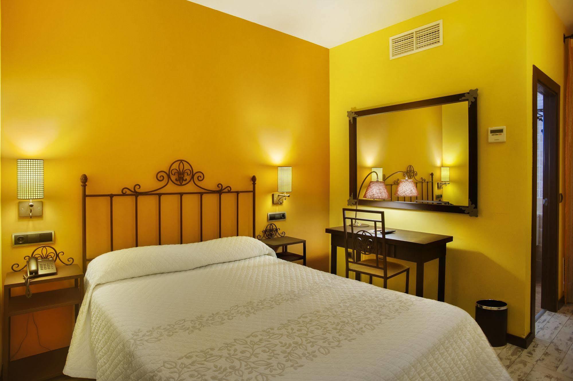 Hotel Moya Honrubia ภายนอก รูปภาพ